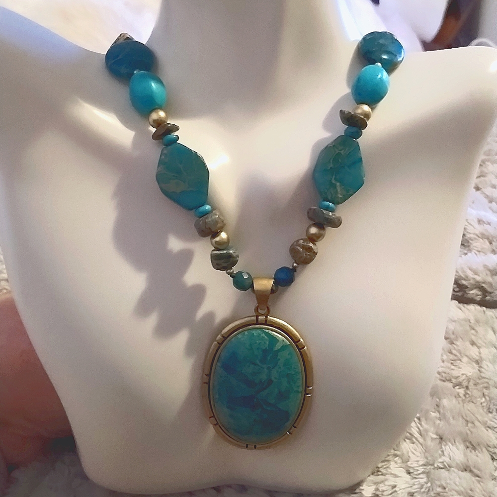 Beautiful Coldwater Creek Turquoise Statement Necklace